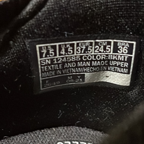 SKECHERS GOWALK HYPER BURST - MOON WALKING - LADIES' 7.5 - BLACK W PINK ACCENTS - Picture 15 of 16